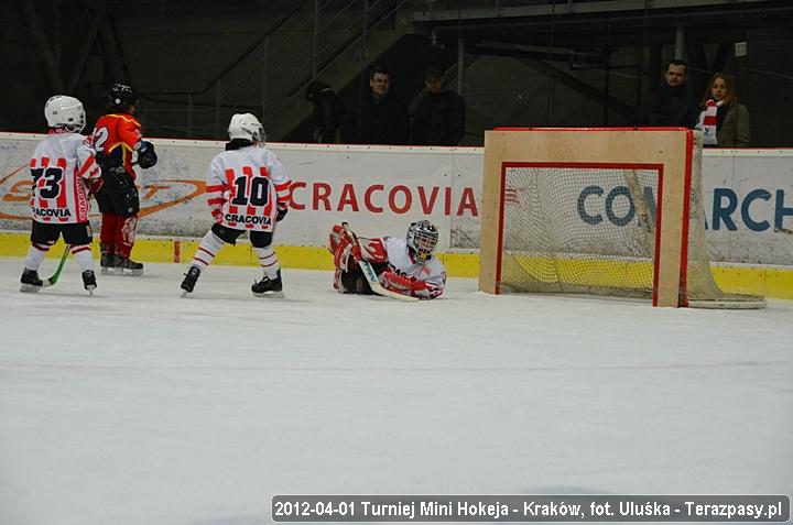 2012-04-01-Turniej_mini_Hokeja-u_4108_720