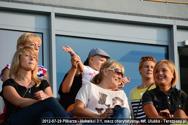 2012-07-29_Piłkarze-Hokeiści_u_2078
