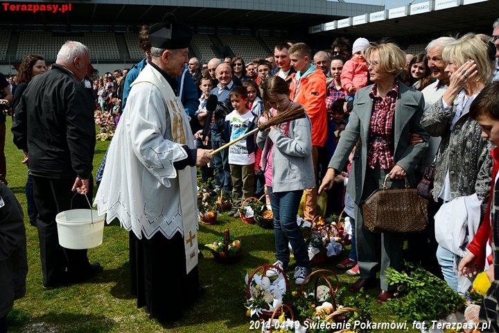 2014-04-19_Swiecenie_Pokarmow_3813_720
