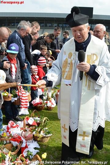 2014-04-19_Swiecenie_Pokarmow_3854_720