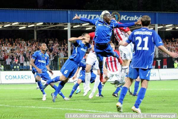 2010-05-11-e-cracovia-wisla-b-744_600