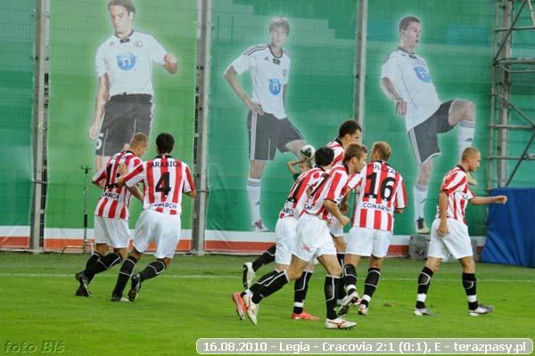 2010-08-15-legia-cracovia_b_132_600