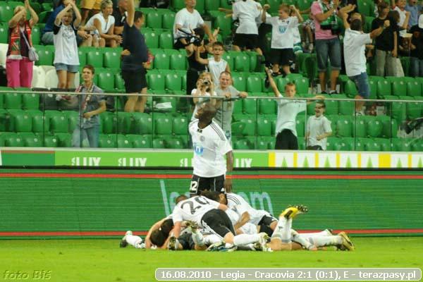 2010-08-15-legia-cracovia_b_772_600