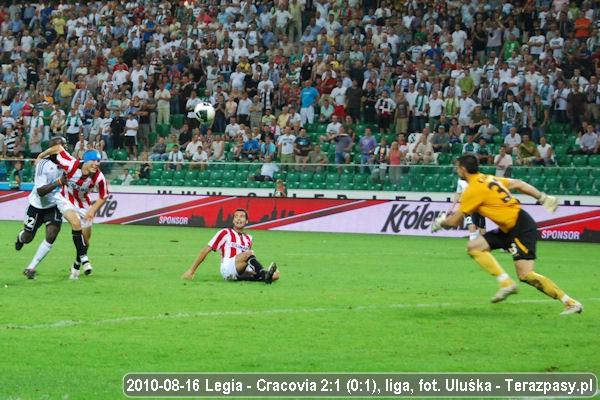 2010-08-16-oe-legia-cracovia-u-116_600