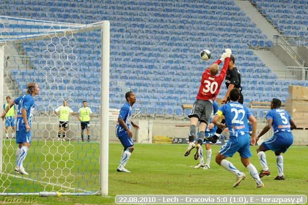 2010-08-22-lech-cracovia_b_586_600