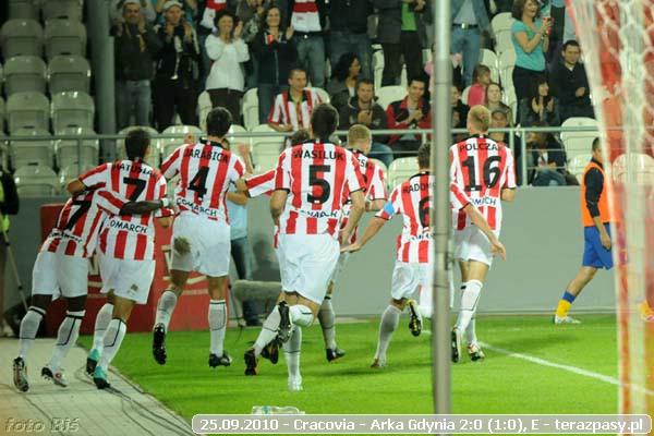 2010-09-25-cracovia-arka_b_366_600