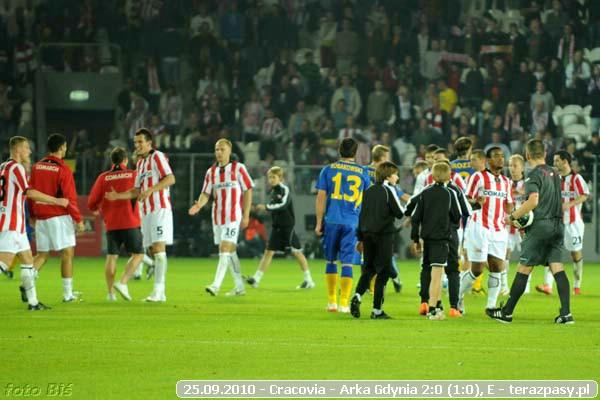 2010-09-25-cracovia-arka_b_525_600
