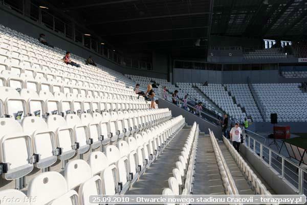 2010-09-25-cracovia_otwarcie_nowego_stadionu_b_003_600