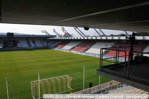 2010-09-25-cracovia_otwarcie_nowego_stadionu_b_006_600