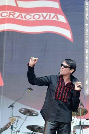 2010-09-25-cracovia_otwarcie_nowego_stadionu_b_133_600