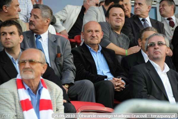 2010-09-25-cracovia_otwarcie_nowego_stadionu_b_226_600