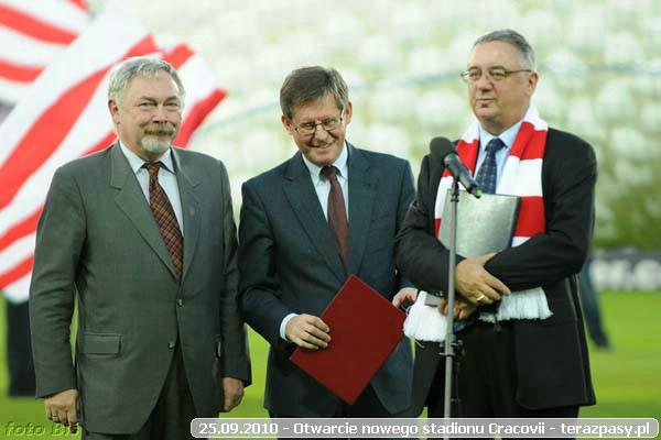 2010-09-25-cracovia_otwarcie_nowego_stadionu_b_333_600