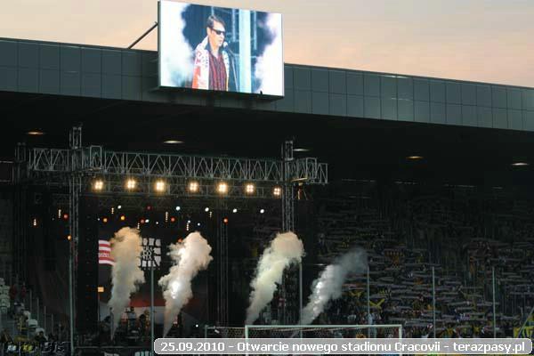 2010-09-25-cracovia_otwarcie_nowego_stadionu_b_470_600