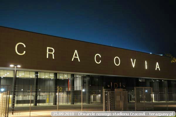 2010-09-25-cracovia_otwarcie_nowego_stadionu_b_479_600
