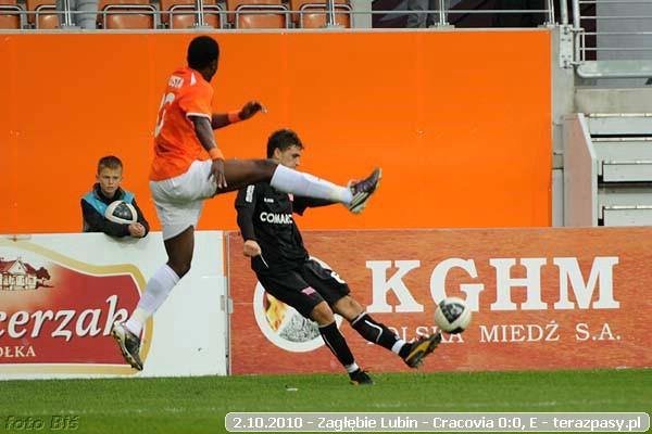 2010-10-02-zaglebie_lubin-cracovia_b_252_600