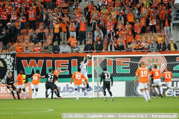 2010-10-02-zaglebie_lubin-cracovia_b_275_600