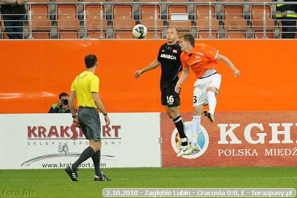 2010-10-02-zaglebie_lubin-cracovia_b_339_600