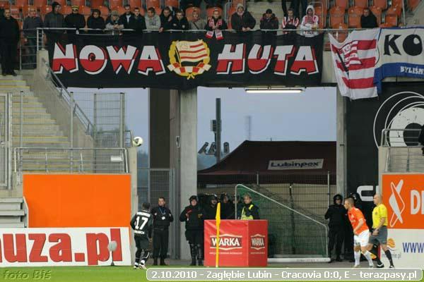 2010-10-02-zaglebie_lubin-cracovia_b_382_600