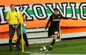 2010-10-02-zaglebie_lubin-cracovia_b_424_600