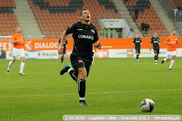2010-10-02-zaglebie_lubin-cracovia_b_433_600