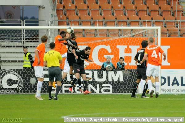 2010-10-02-zaglebie_lubin-cracovia_b_436_600