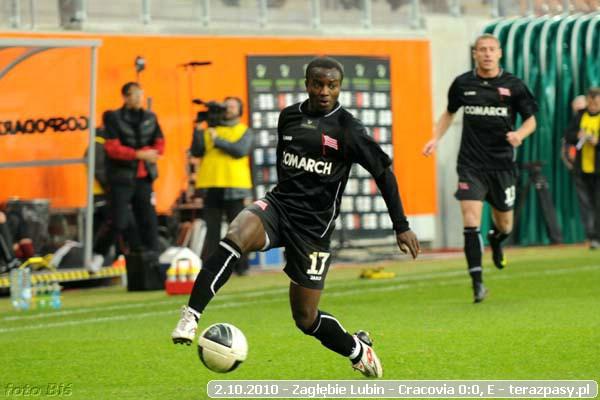 2010-10-02-zaglebie_lubin-cracovia_b_491_600