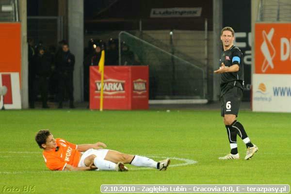 2010-10-02-zaglebie_lubin-cracovia_b_674_600