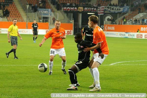2010-10-02-zaglebie_lubin-cracovia_b_787_600