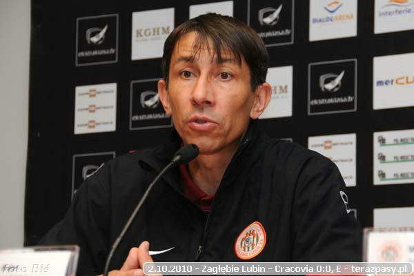 2010-10-02-zaglebie_lubin-cracovia_b_890_600