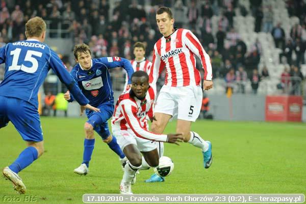 2010-10-17-cracovia-ruch_chorz_w_b_0253_600