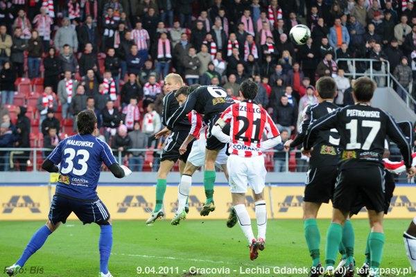 2011-04-09-cracovia-lechia_b_258_600