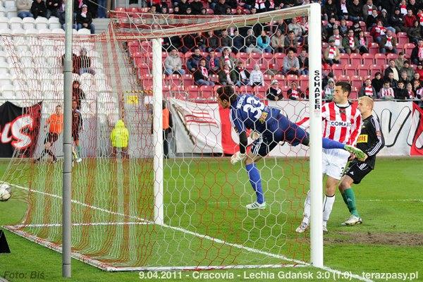 2011-04-09-cracovia-lechia_b_332_600