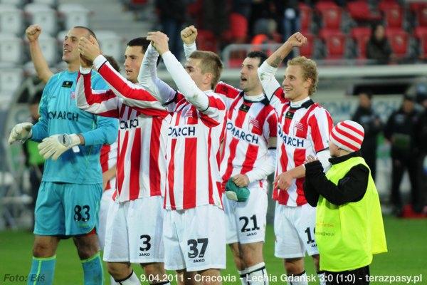 2011-04-09-cracovia-lechia_b_667_600