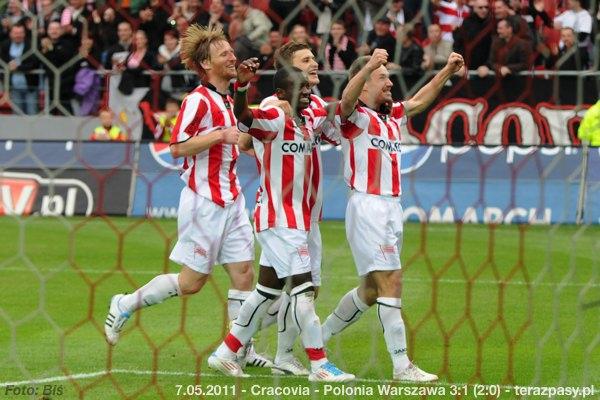 2011-05-07-cracovia-polonia-w_b_0757_600