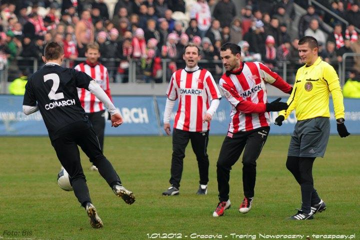 2012-01-01-cracovia-trening_noworoczny_b_393_720