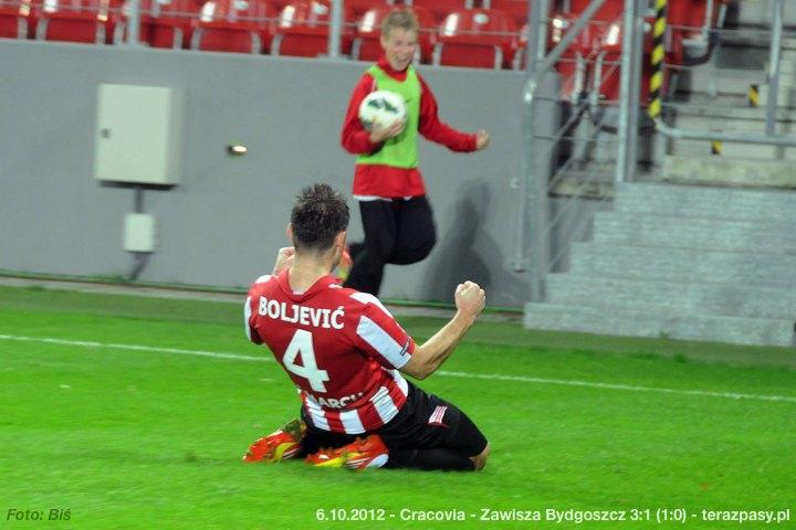 2012-10-06-cracovia-zawisza_bl_0219_720