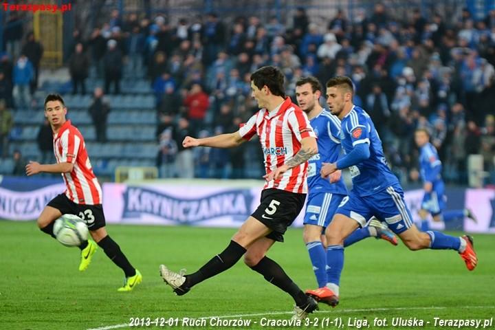 2013-12-01_Ruch_Chorzow-Cracovia_3276_720
