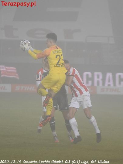 2020-12-19_Cracovia-Lechia_Gdansk_8905_720