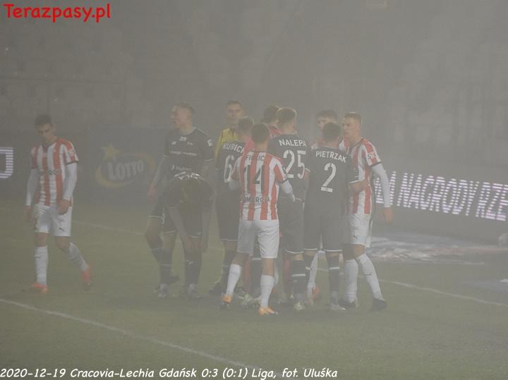 2020-12-19_Cracovia-Lechia_Gdansk_8951_720
