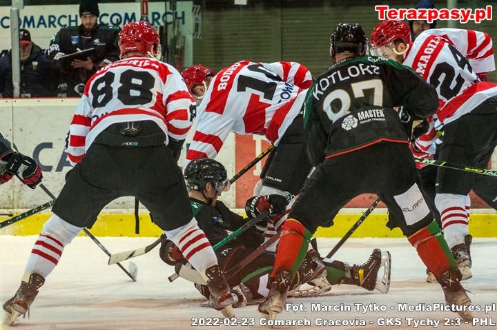 2022-02-23 Cracovia - GKS Tychy 2-3PO_CRAGKS_22_230222-32- Tytko